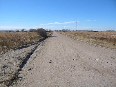 dirtroad1.jpg (42552 bytes)